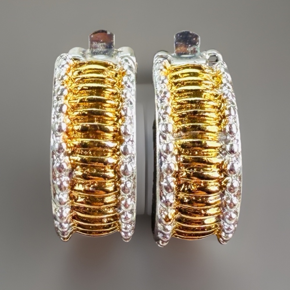 Vintage goldtone and silvertone clip on earrings